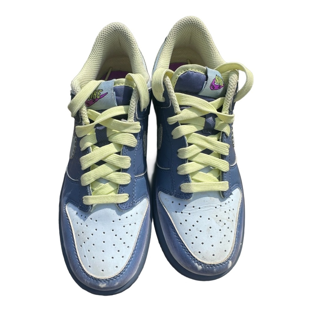 Nike Kids Dunk Low Sneakers - size 4Y